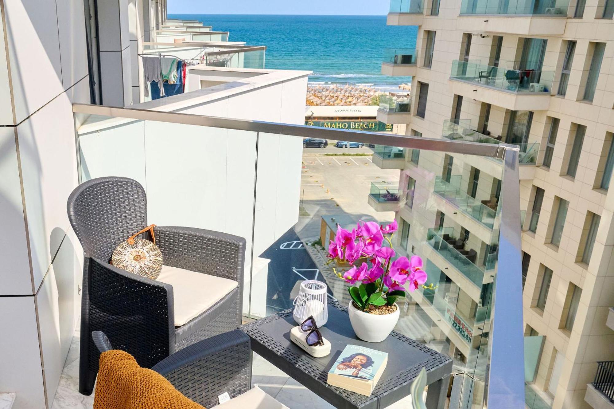 Summer Residence Apartment In Infinity Beach Resort - Parking Mamaia Exterior foto