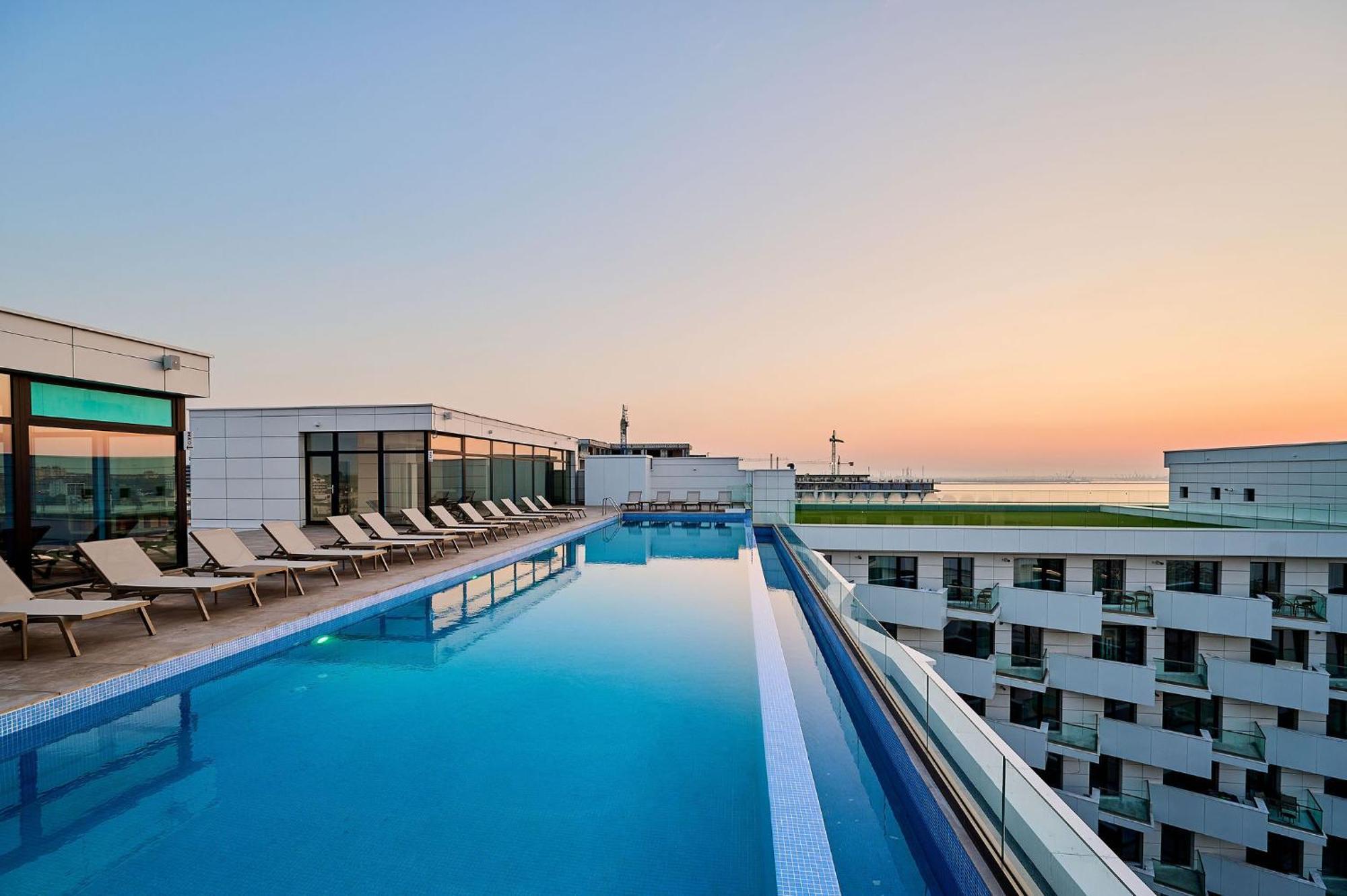 Summer Residence Apartment In Infinity Beach Resort - Parking Mamaia Exterior foto